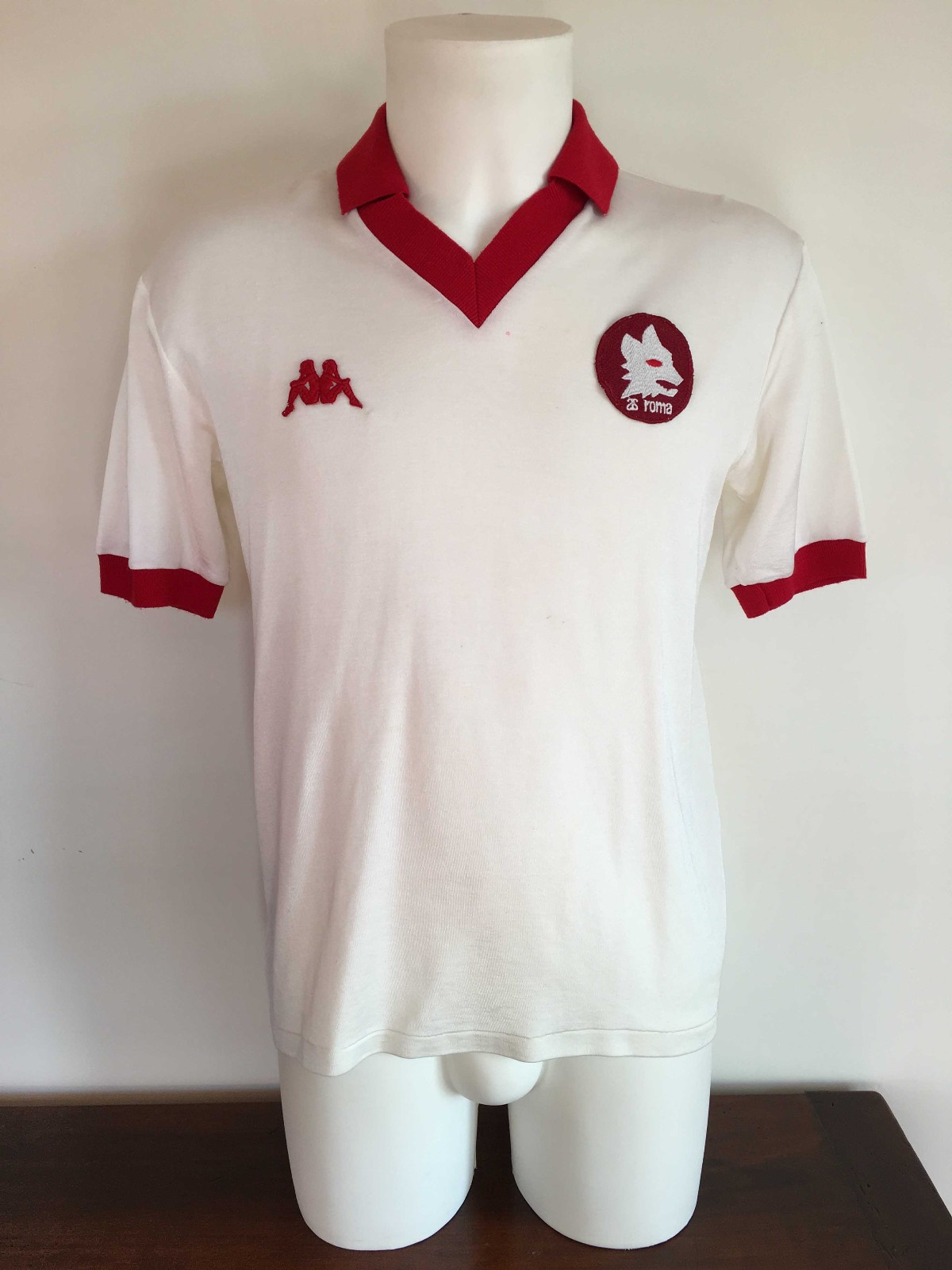 Equipación especial de Roma 83-84