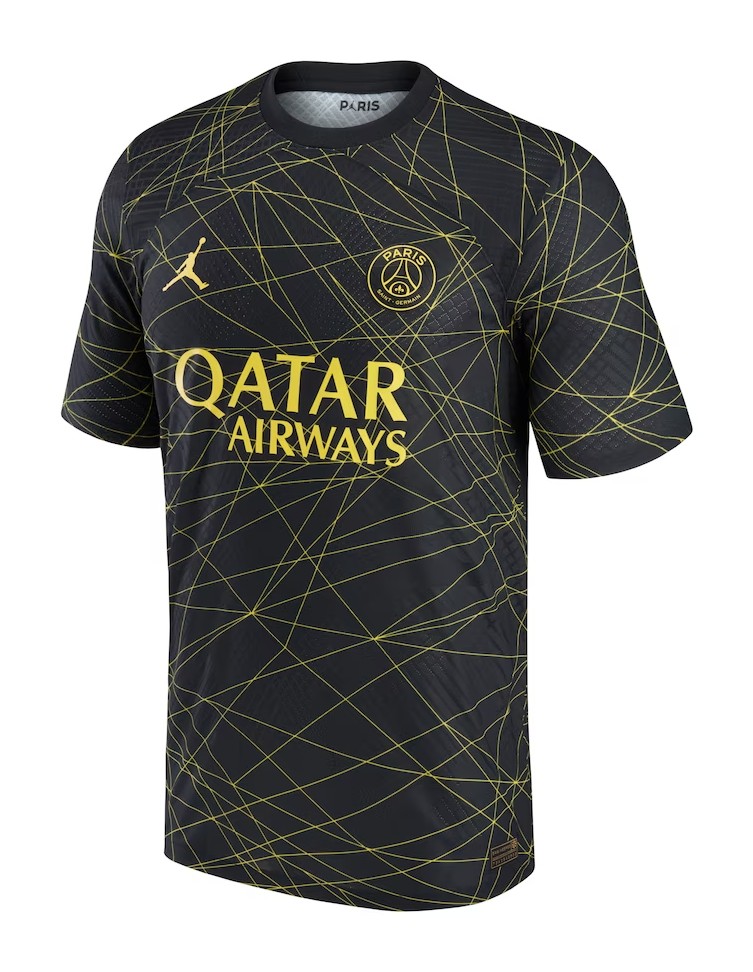 Cuarta de Paris Saint-Germain 22-23