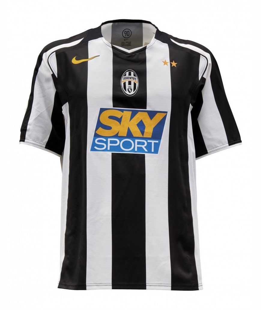 Primera equipación de Juventus 04-05