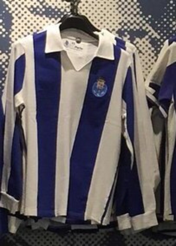 Primera equipación de Oporto 55-56