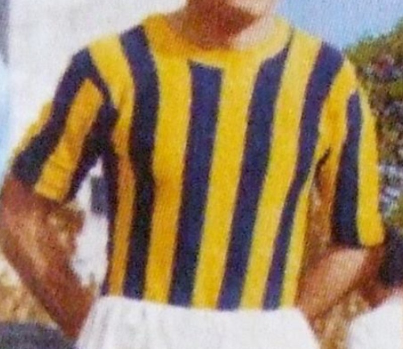 Primera equipación de Fenerbahçe 54-55