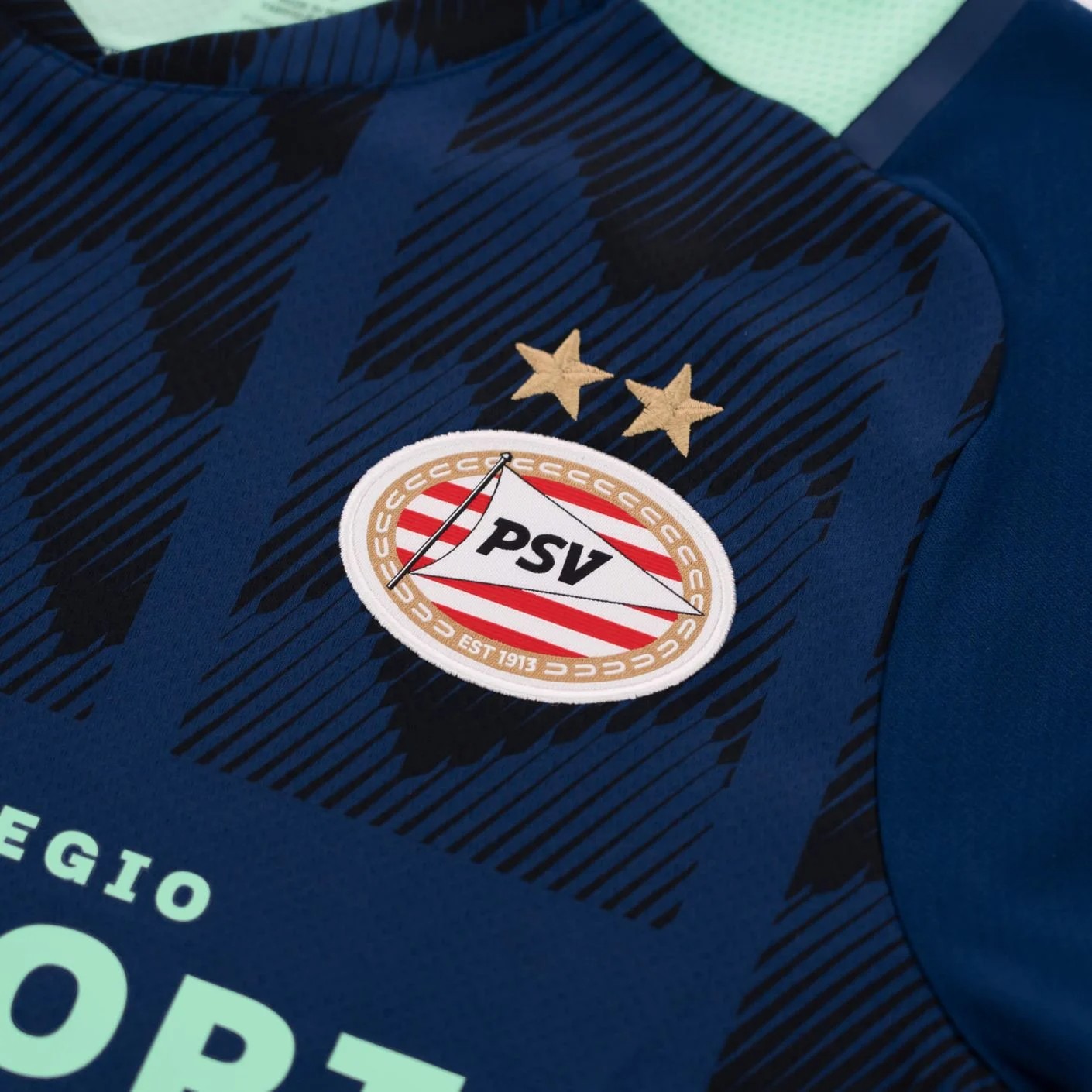 PSV 21-22 Visitante 4