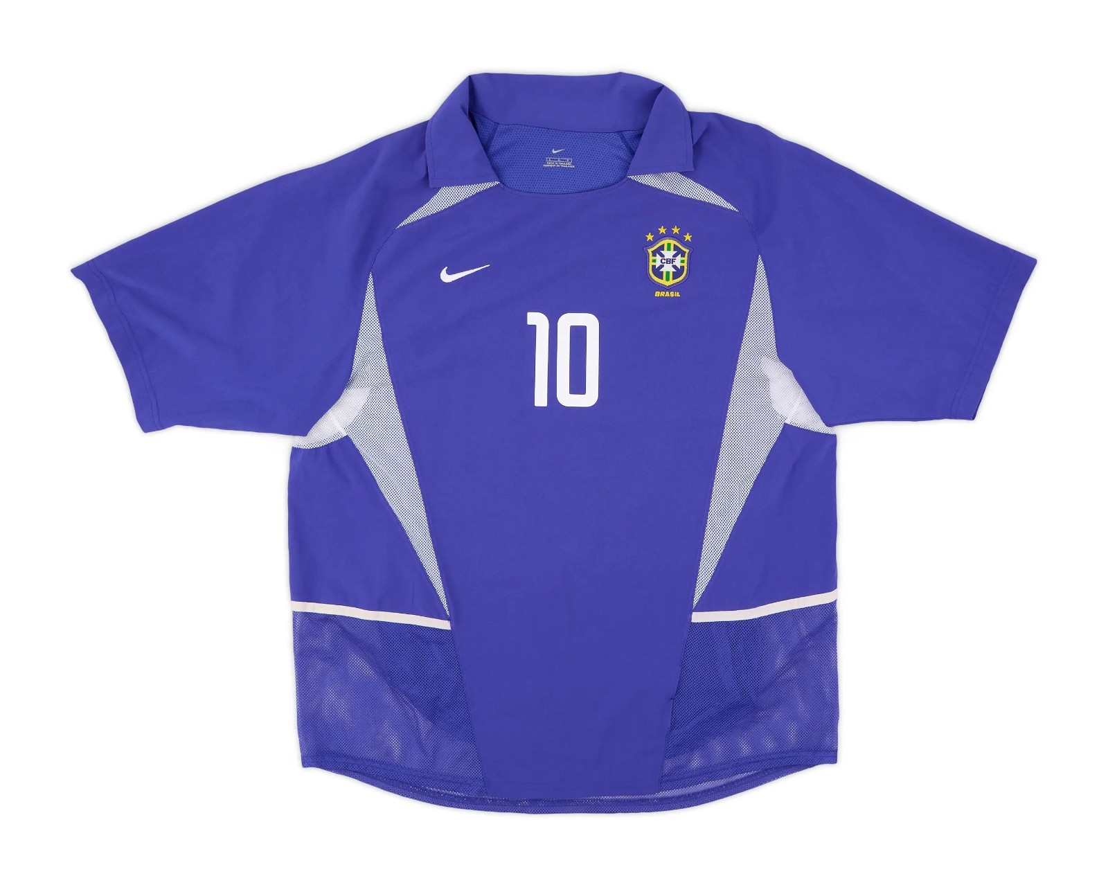 Segunda equipación de Brasil 2002