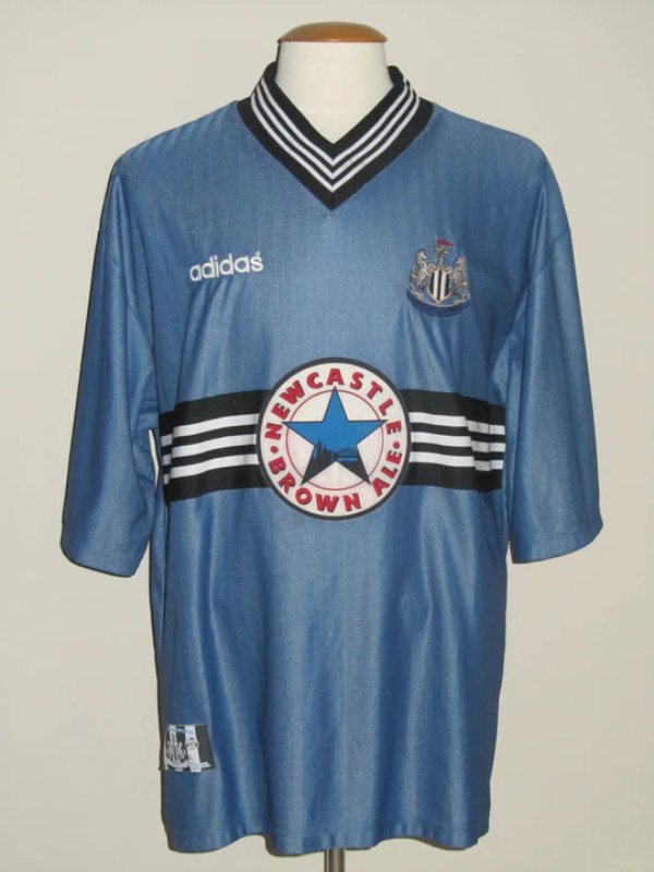 Newcastle United 96-97 Visitante 2