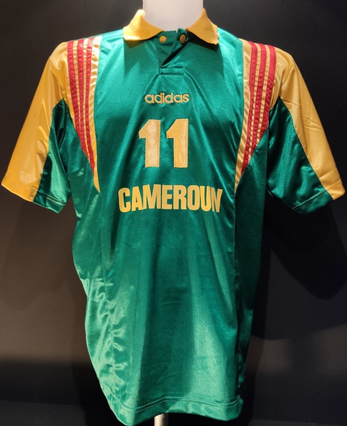 Primera equipación de Camerún 1996