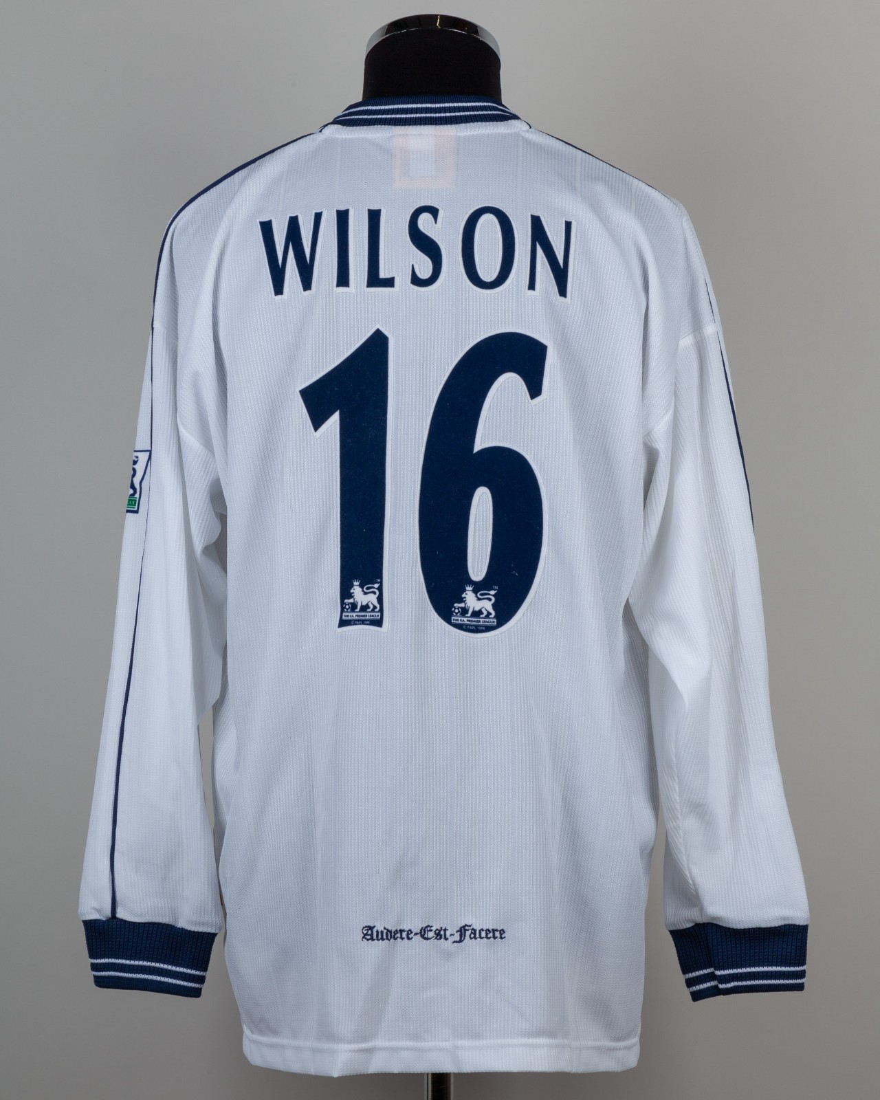 Tottenham Hotspur 97-98 Local 2