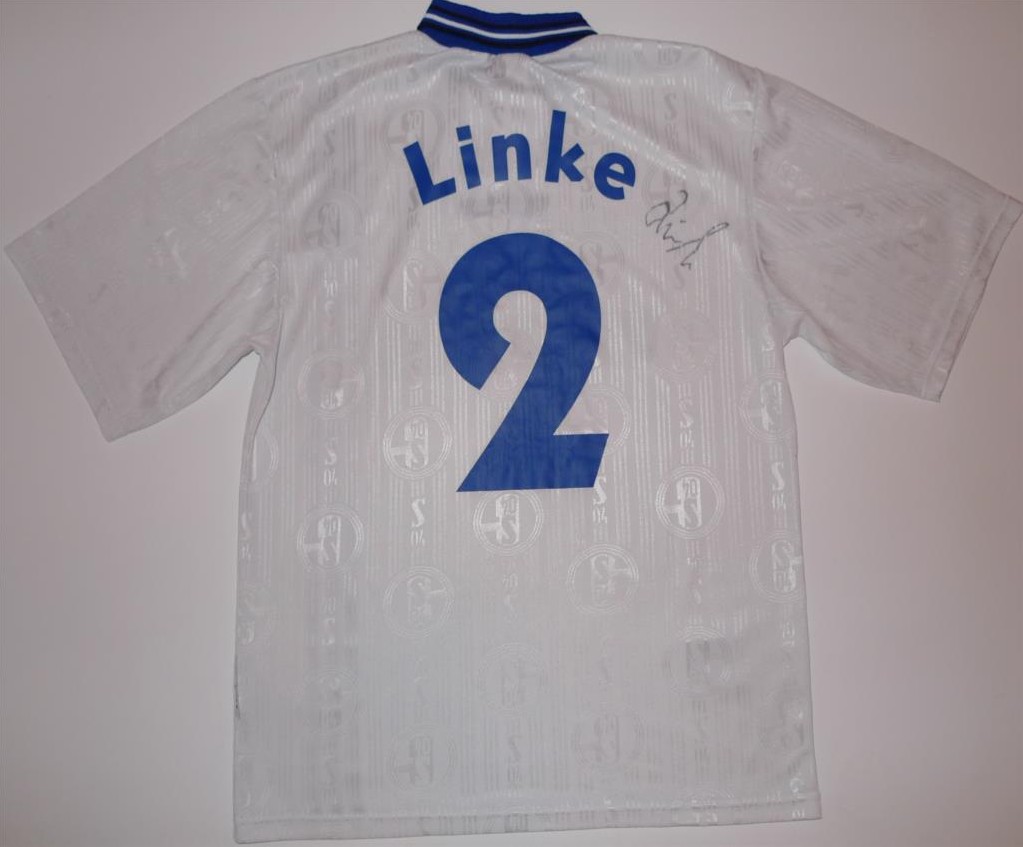 Schalke 04 97-98 Visitante 3
