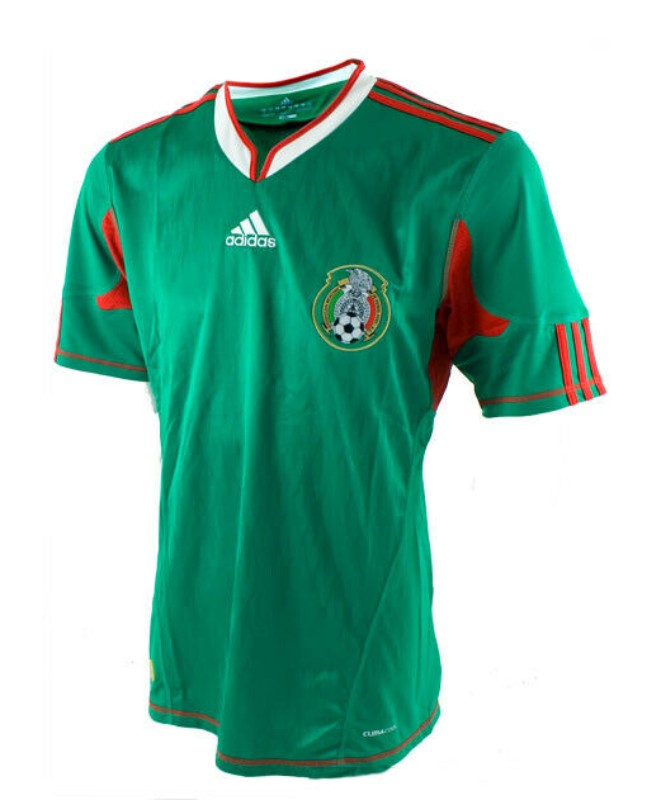 Primera equipación de México 2010