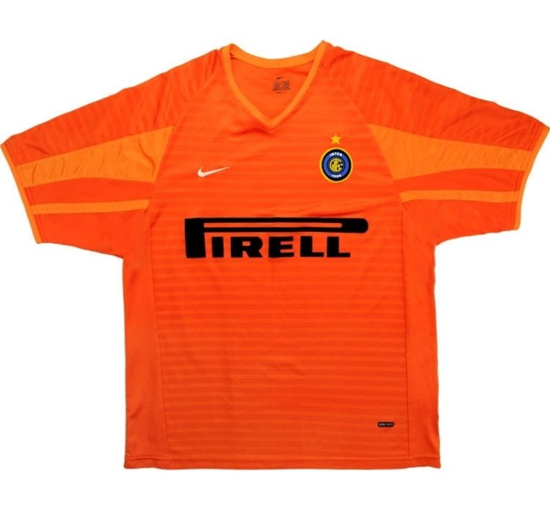 Inter Milan 01-02 Tercera 2