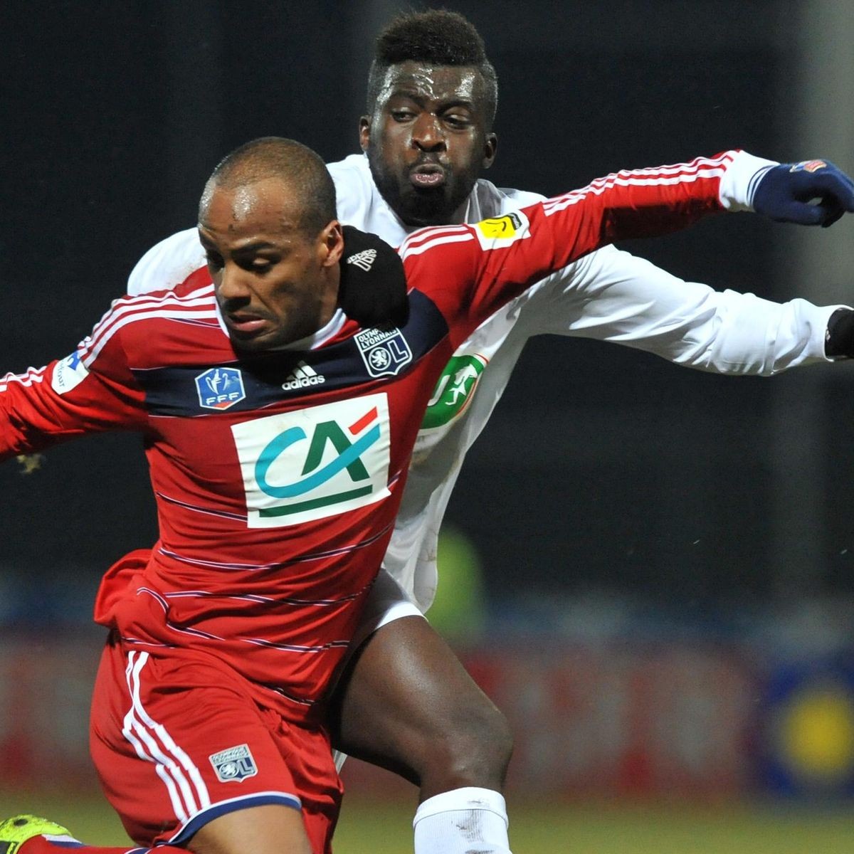 Olympique Lyonnais 13-14 Visitante 2