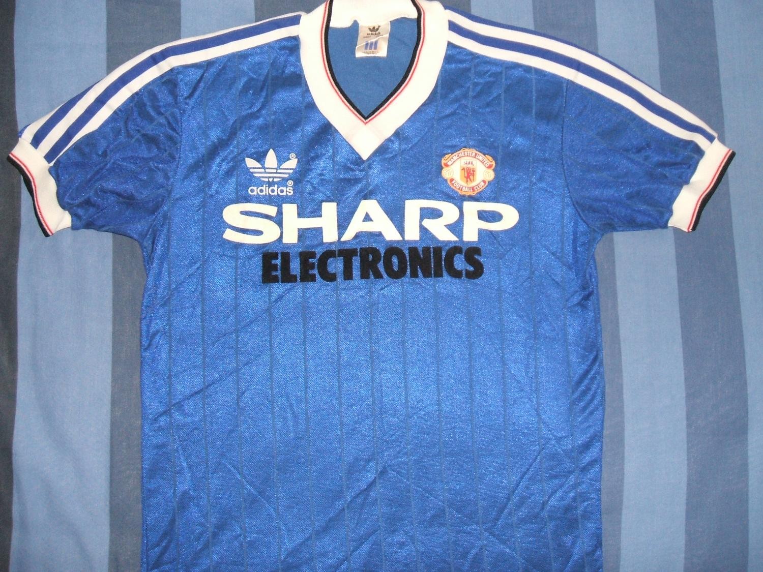 Tercera equipación de Manchester United 82-83