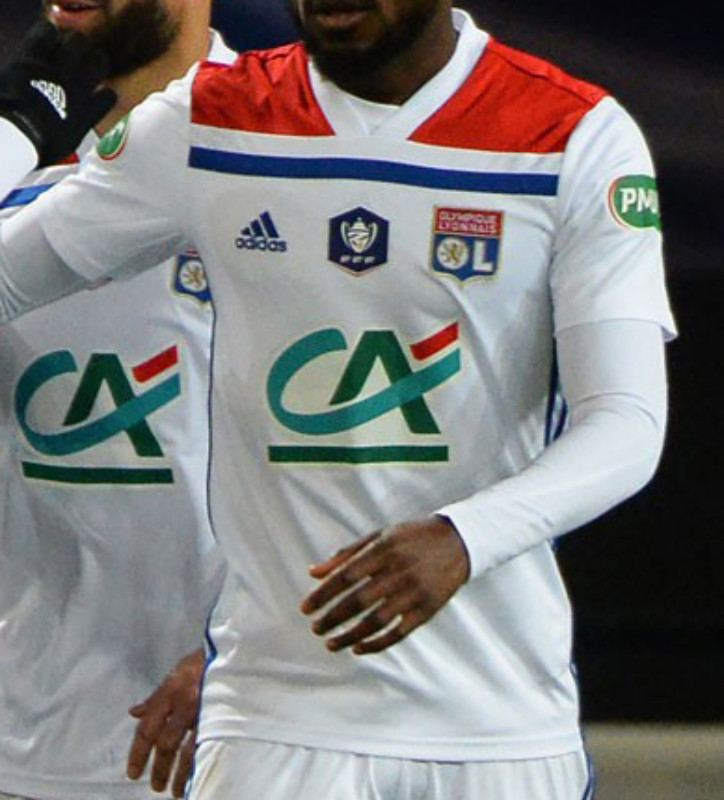 Primera equipación de Olympique de Lyon 18-19