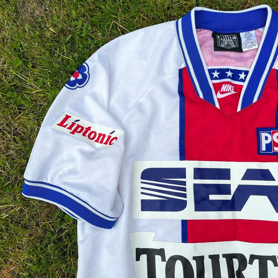 Paris Saint-Germain 94-95 Visitante 4
