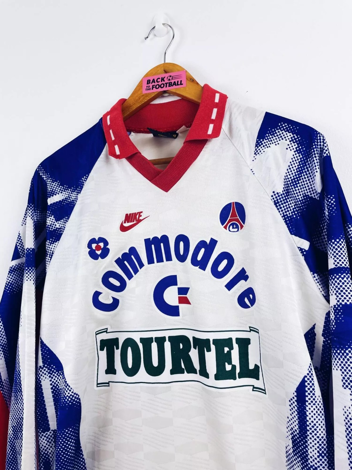 Paris Saint-Germain 92-93 Local 2