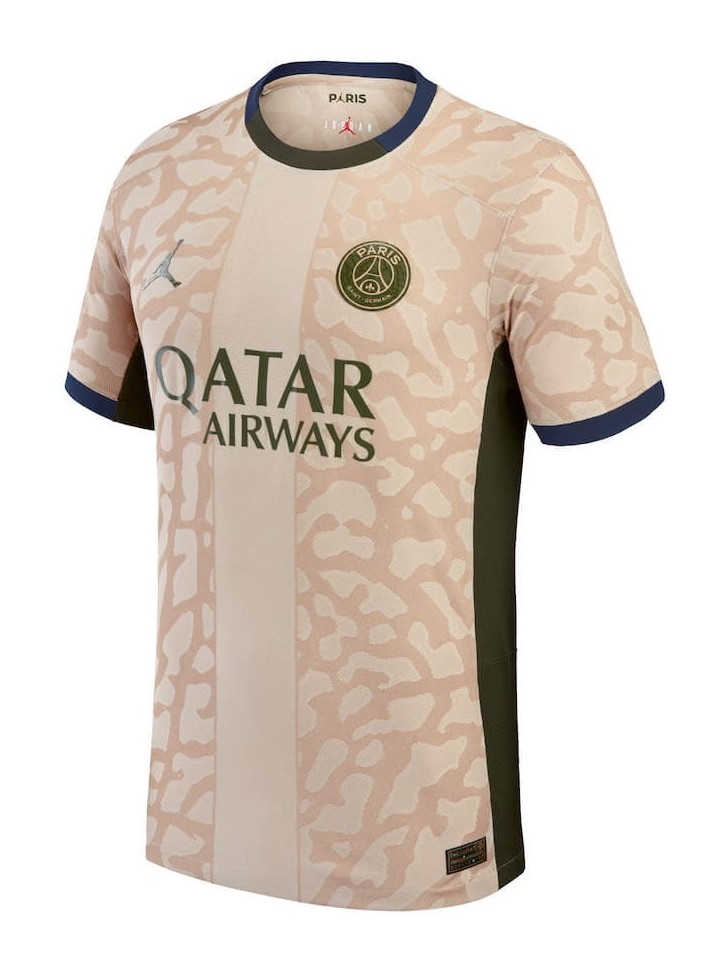 Cuarta de Paris Saint-Germain 23-24