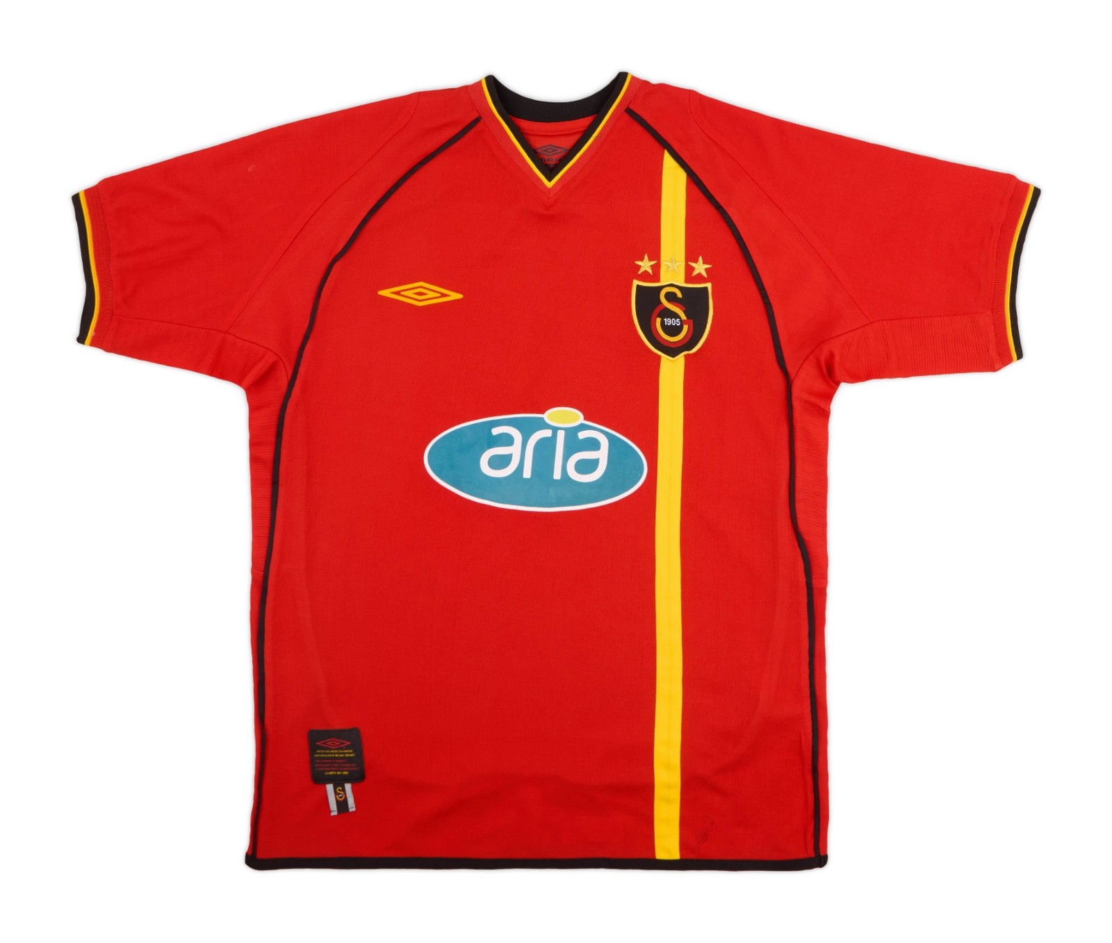 Segunda equipación de Galatasaray 02-03