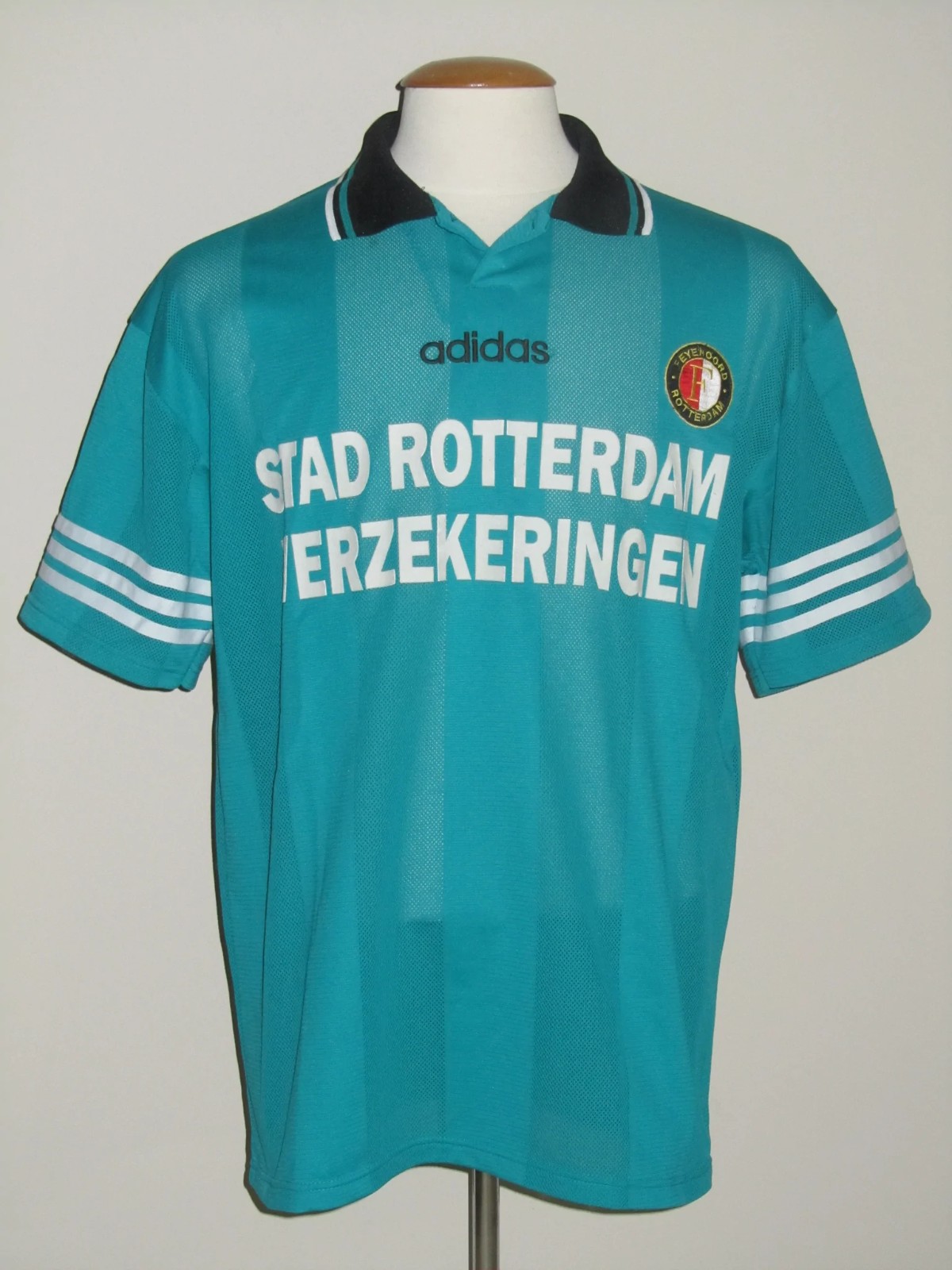 Feyenoord 95-96 Visitante 2