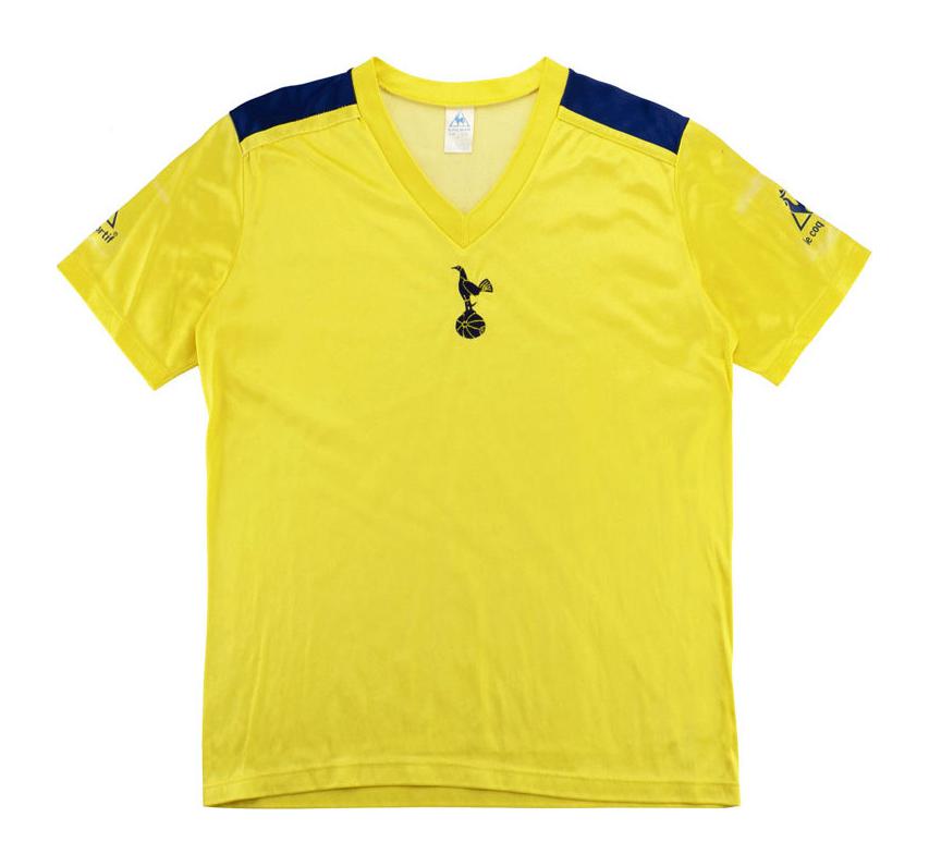 Tercera equipación de Tottenham 83-84