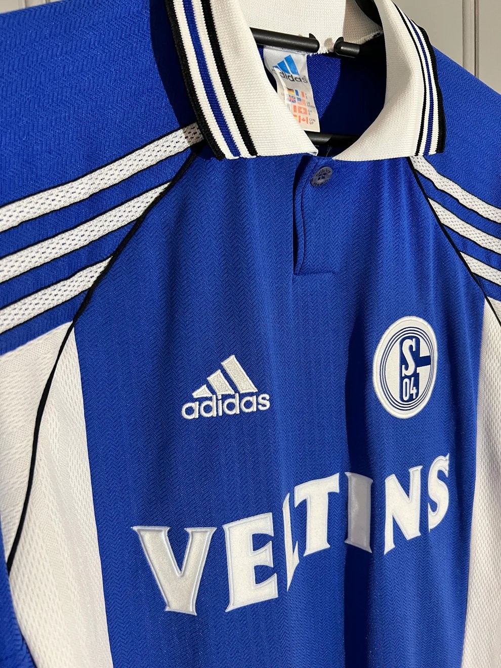 Schalke 04 98-99 Local 4