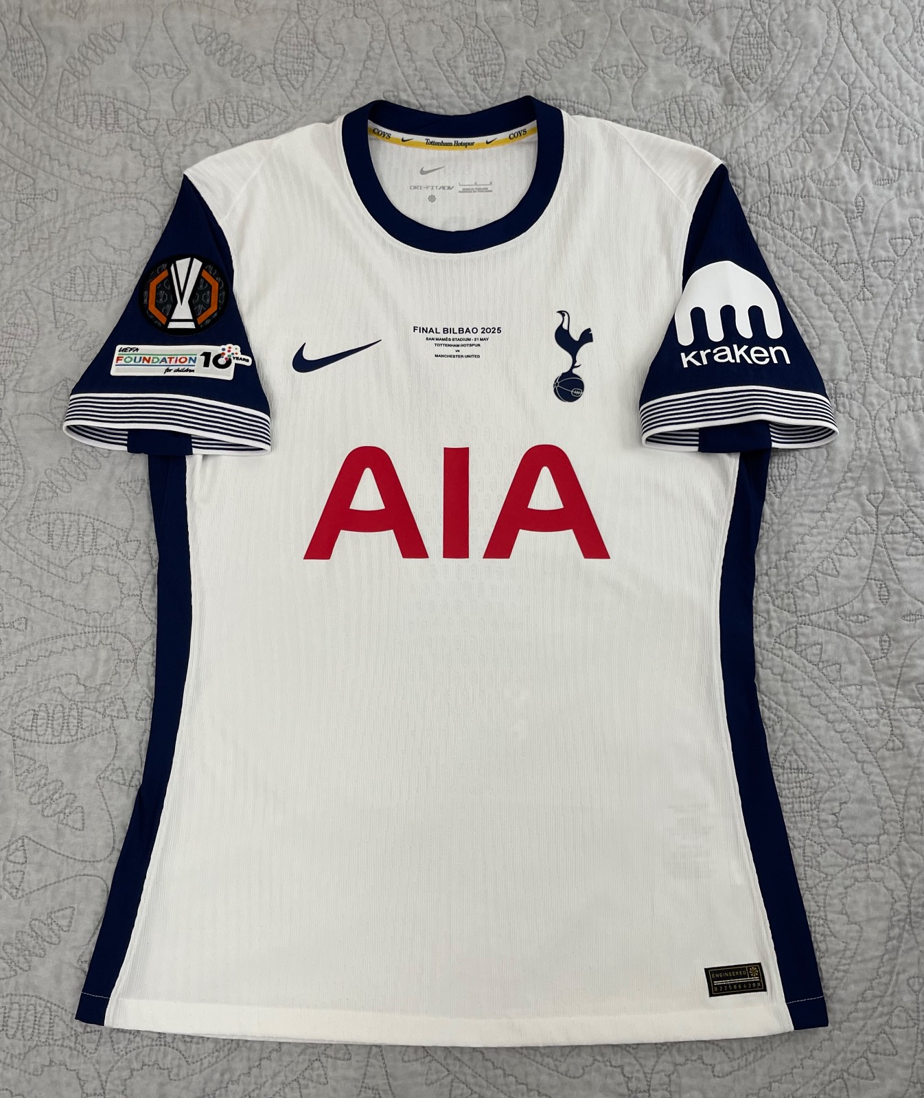 Equipación especial de Tottenham 24-25