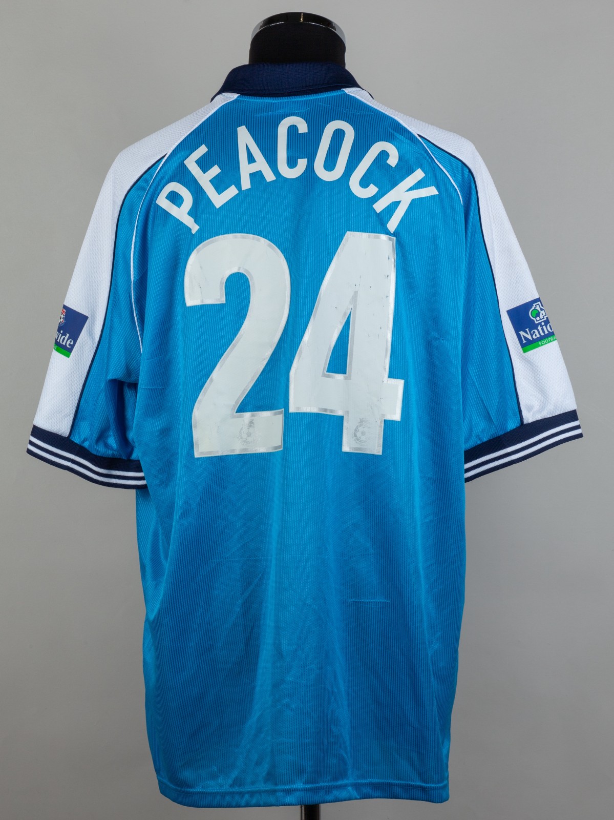 Manchester City 99-00 Local 4