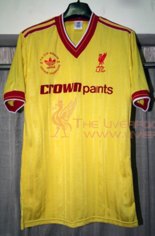 Tercera equipación de LiverpoolFC 85-86