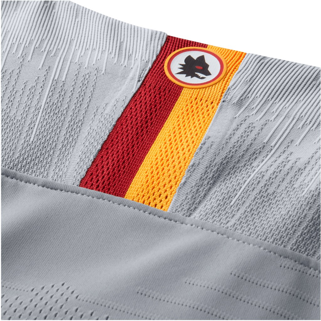 AS Roma 18-19 Visitante 3