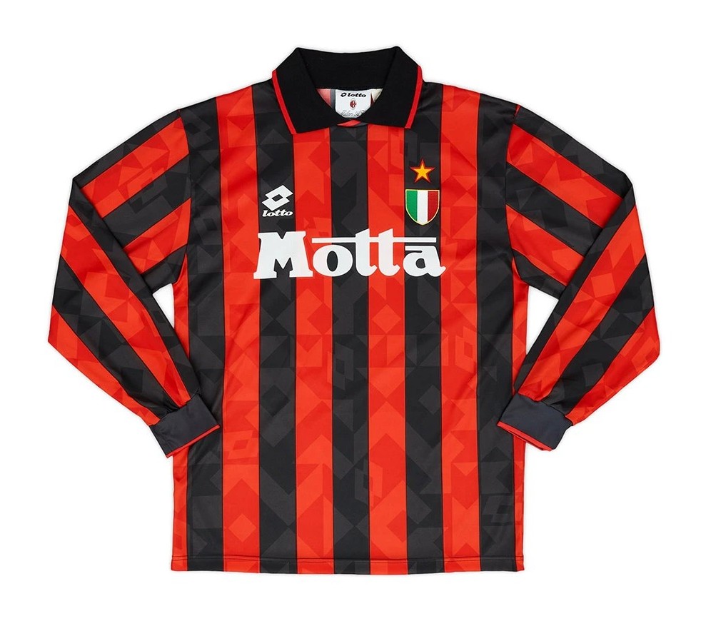 Primera equipación de Milan 93-94