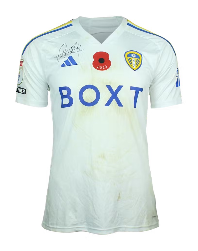 Primera equipación de Leeds 23-24