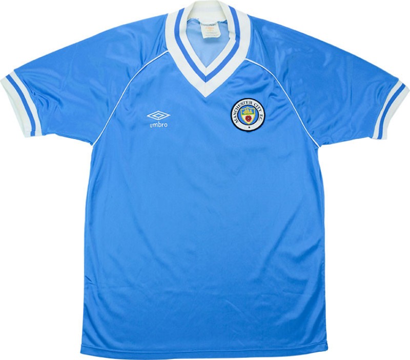 Primera equipación de Man City 81-82