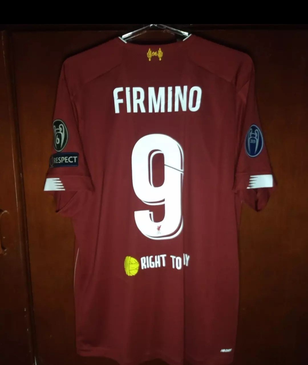Liverpool FC 19-20 Local 3