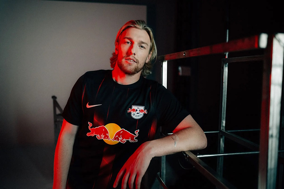 RB Leipzig 22-23 Tercera 4