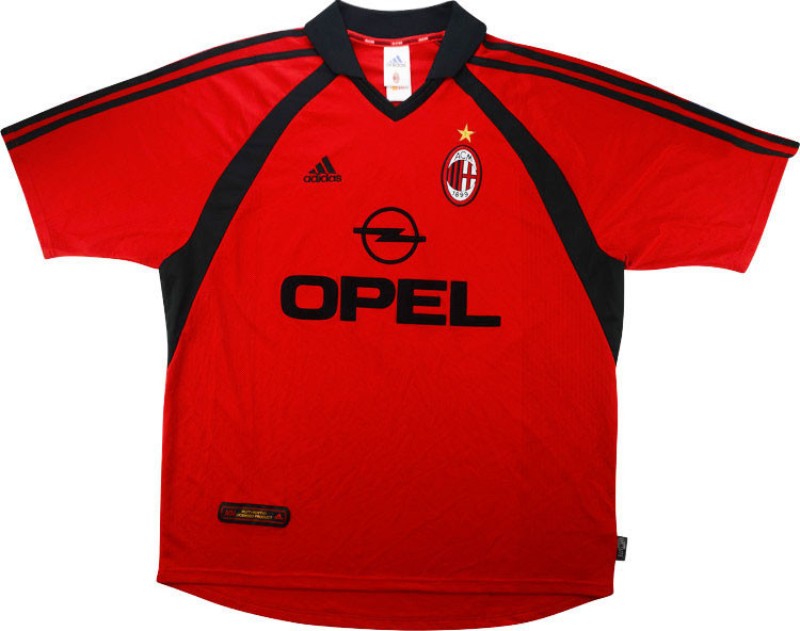 Tercera equipación de Milan 01-02