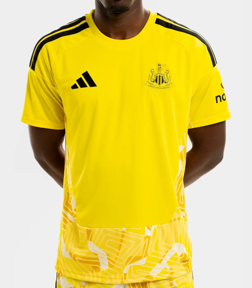 Equipación de portero de Newcastle 26-27