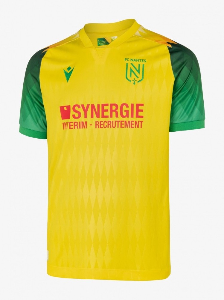 Primera equipación de Nantes 26-27