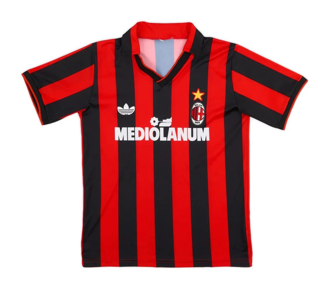Primera equipación de Milan 91-92