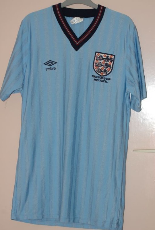 Tercera equipación de Inglaterra 1984