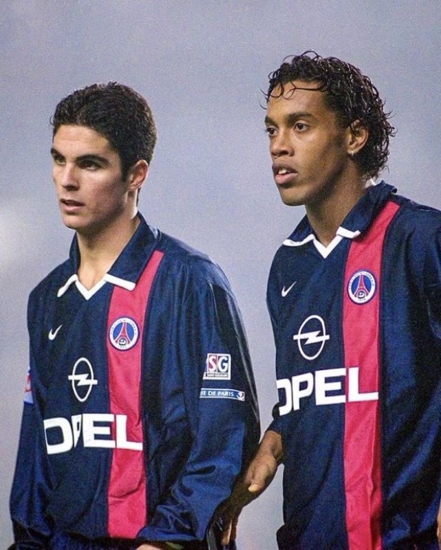 Paris Saint-Germain 01-02 Local 2