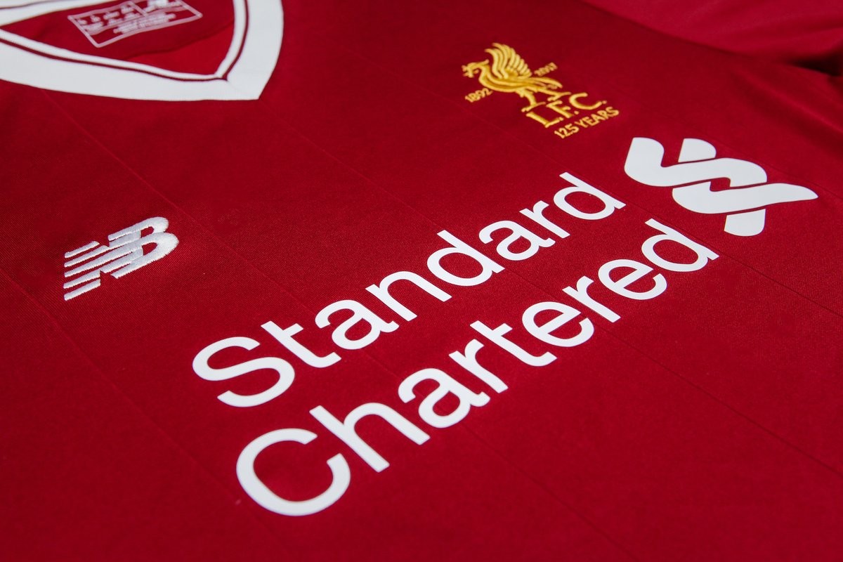 Liverpool FC 17-18 Local 4