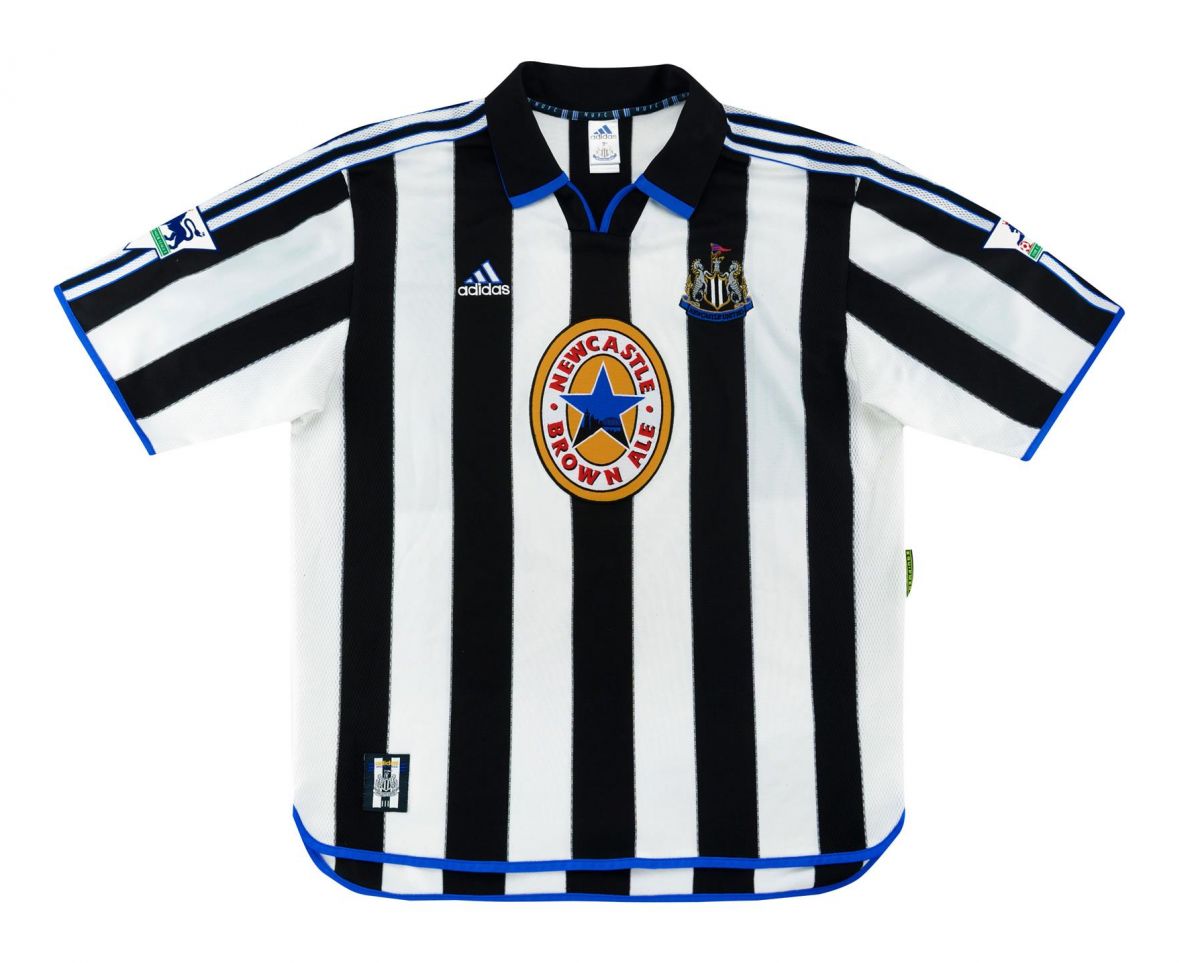 Primera equipación de Newcastle 99-00