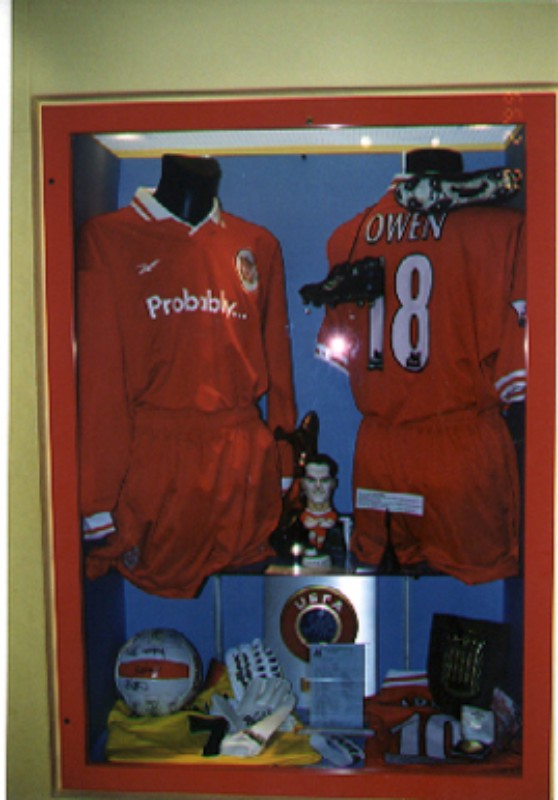 Liverpool FC 97-98 Local 3