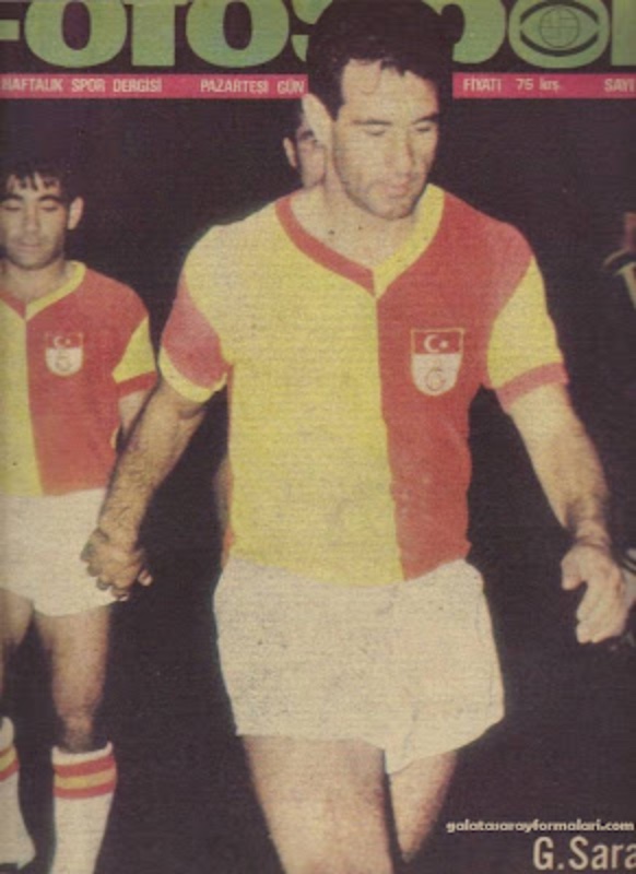 Primera equipación de Galatasaray 60-70