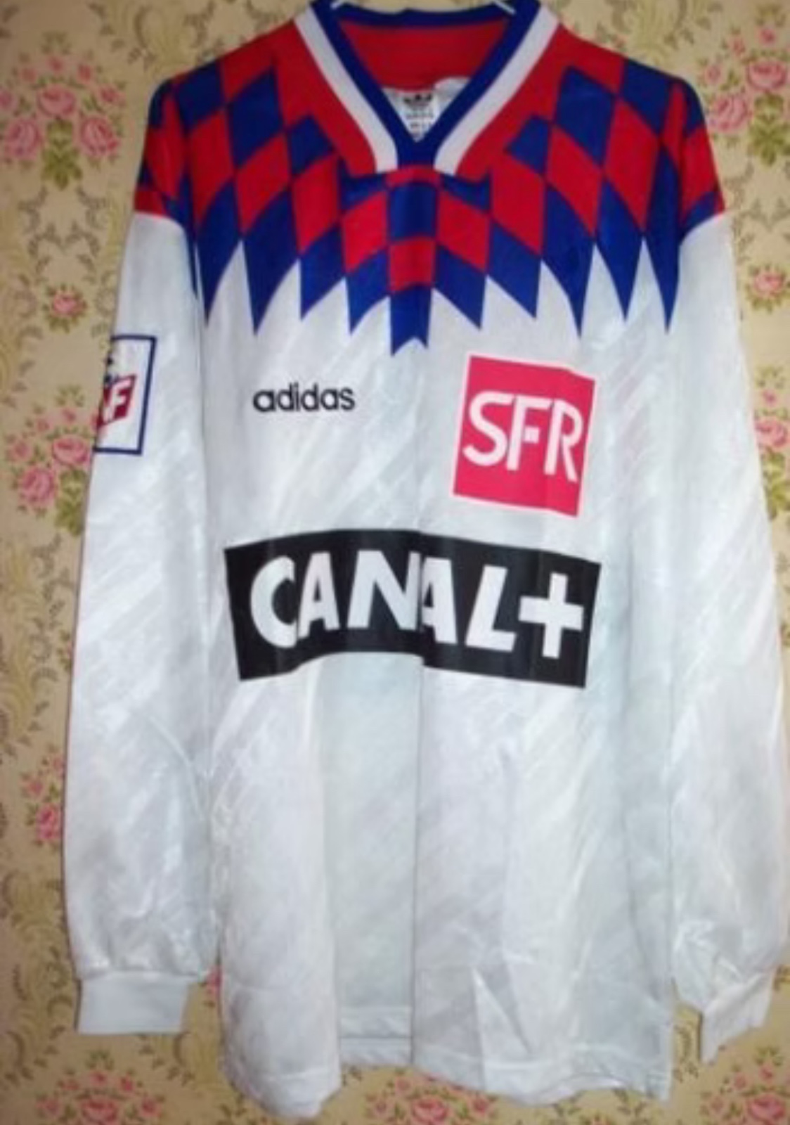 Primera equipación de Olympique de Lyon 95-96