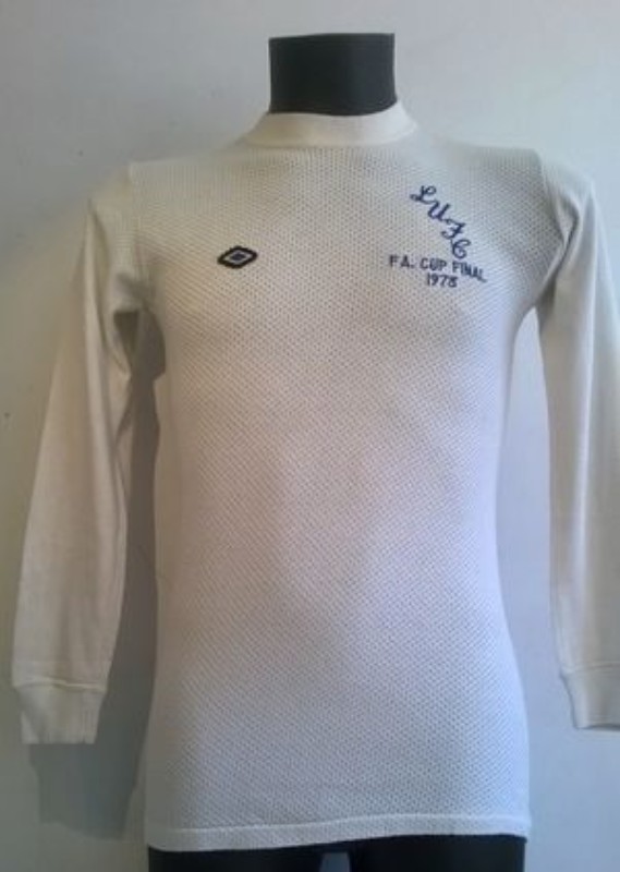 Primera equipación de Leeds 72-73