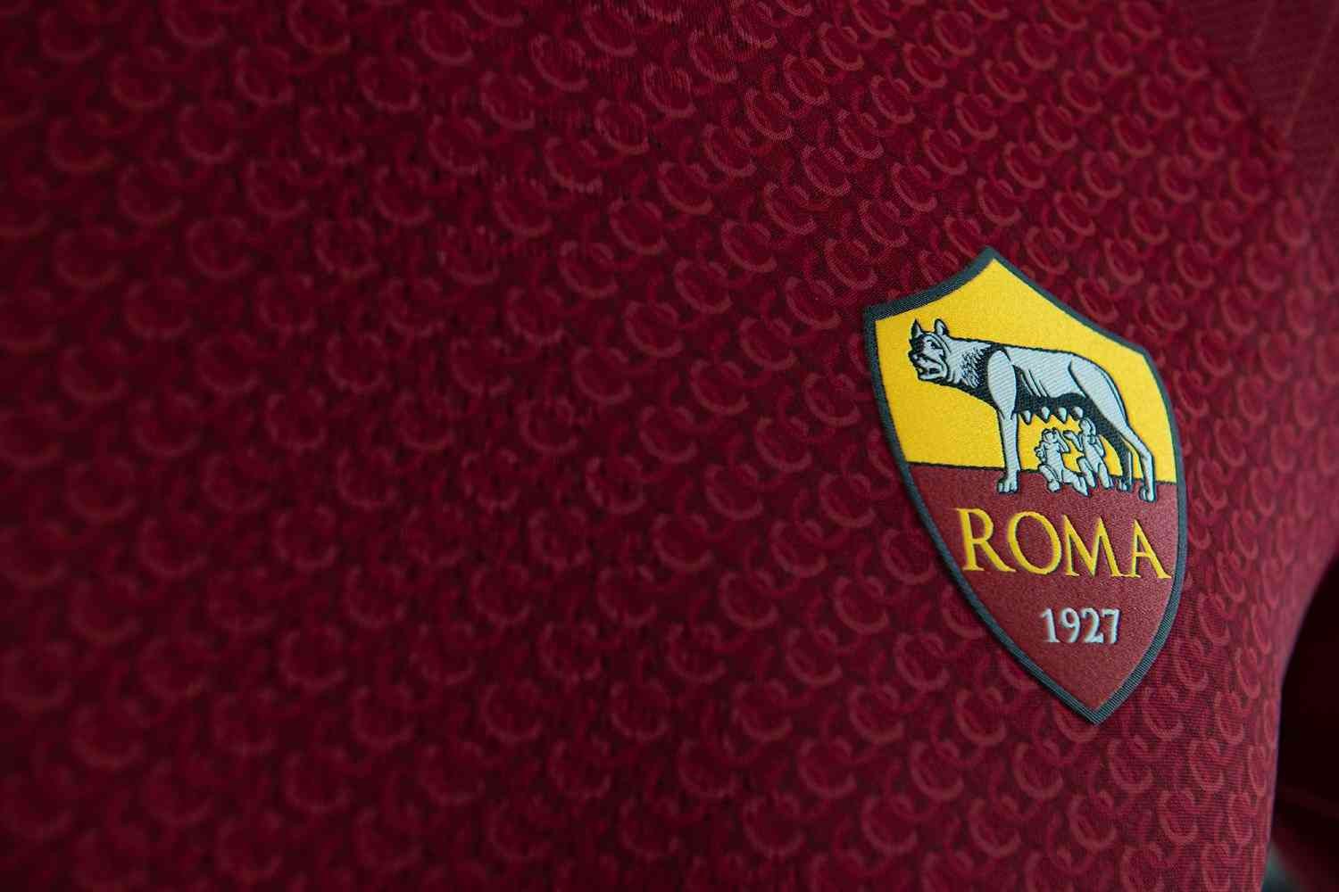 AS Roma 18-19 Local 2