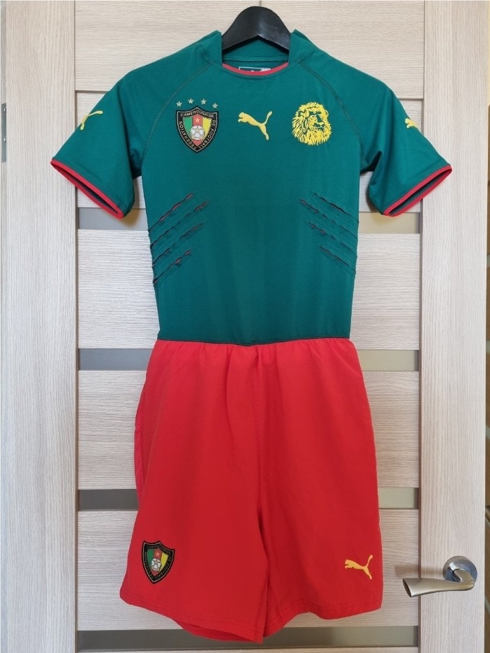 Primera equipación de Camerún 2004