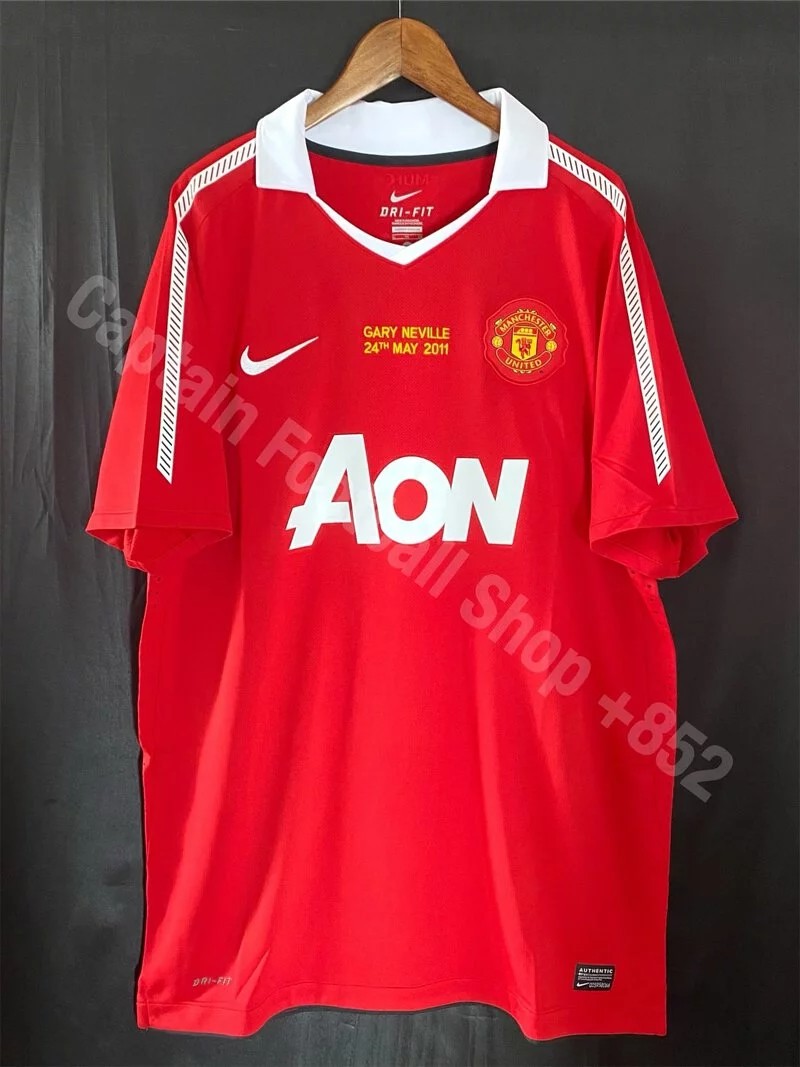 Primera equipación de Manchester United 10-11