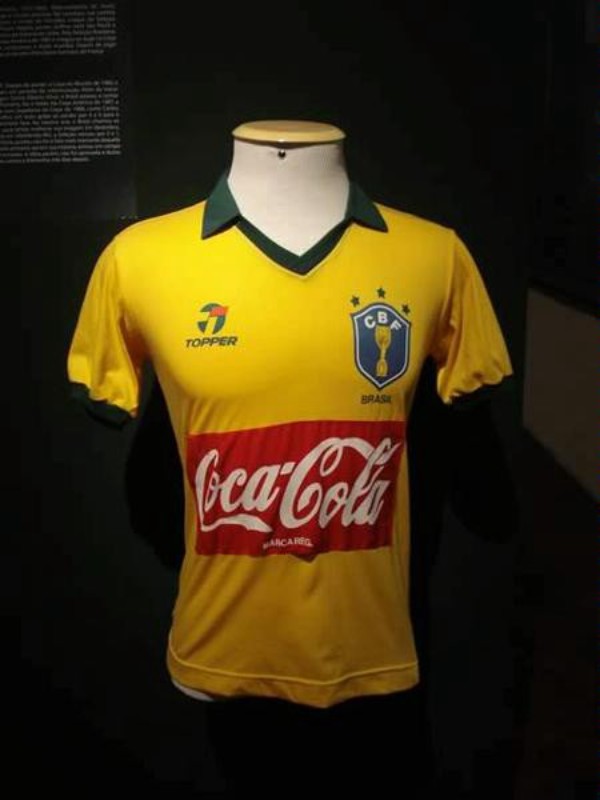 Primera equipación de Brasil 1987