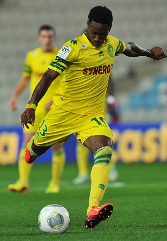 Primera equipación de Nantes 13-14