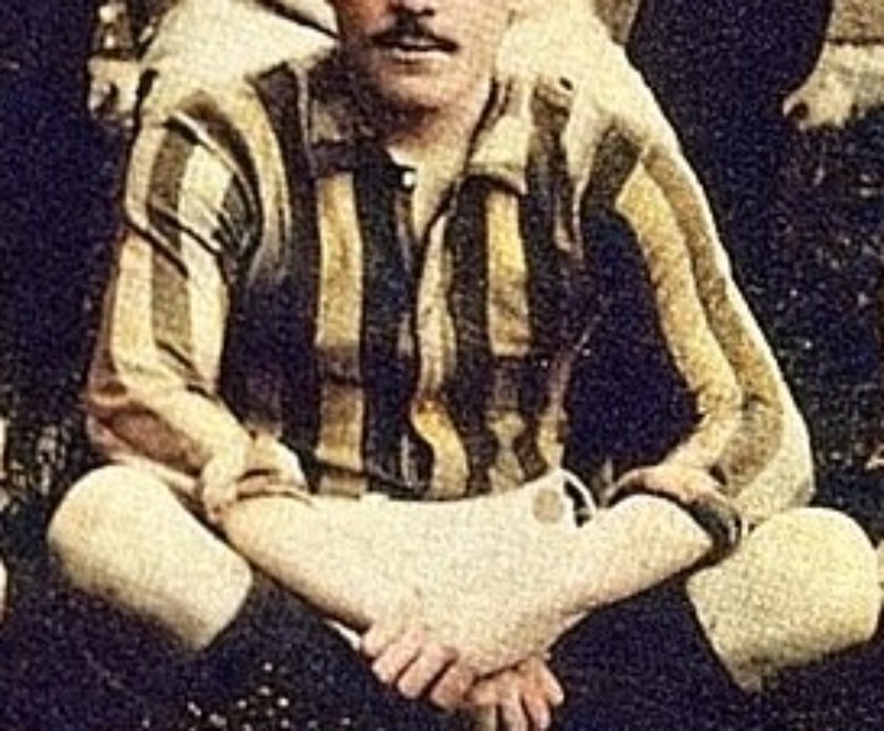 Primera equipación de Fenerbahçe 1909-10
